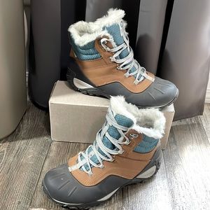 Merrill fleece lined boots. Size 8. Brown sugar ice.